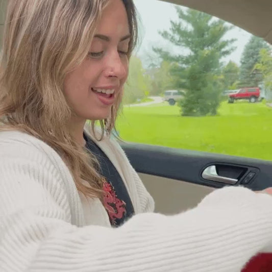 🎁 El Collar que Ella Toca Cuando Te Extraña